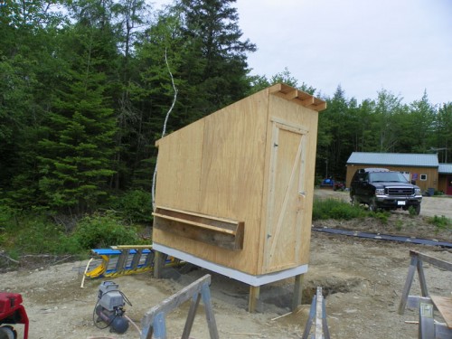 nesting box opening